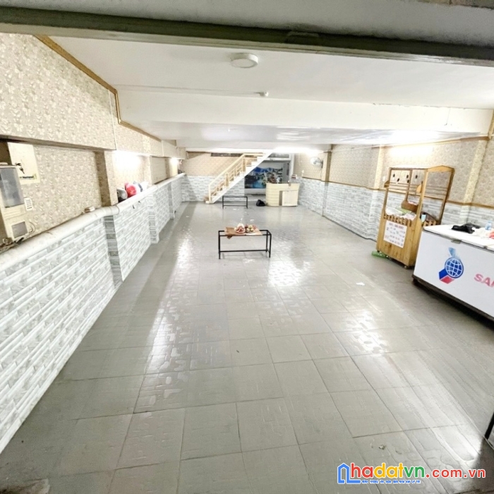 Cho thuê khách sạn/nhà hàng 17 phòng mt khu tên lửa đã trang bị nội thất đầy đủ p. bình trị đông -