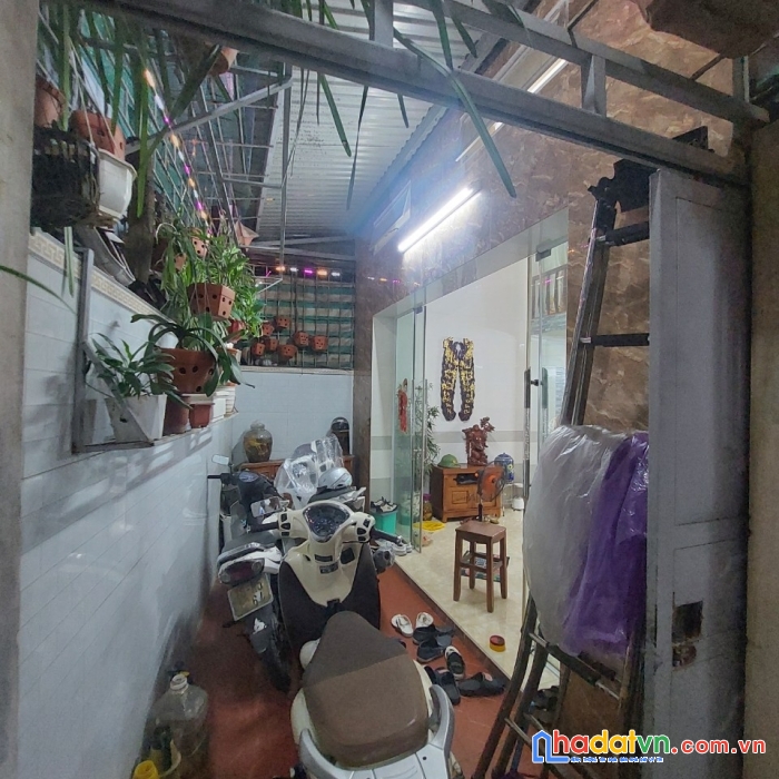 Bán nhà 250 thiên lôi lô góc ngõ thông ô tô đỗ cửa