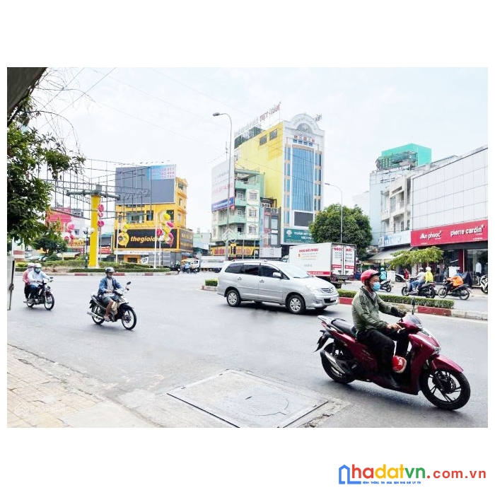 Bán gấp hxt 223m2 âu cơ p9 chỉ 11 tỷ 5 kd buôn bán