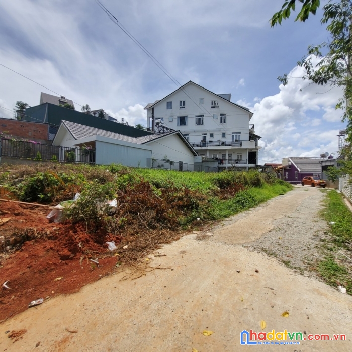 Cần bán gấp đất nền biệt thự 2 mặt tiền kqh ngô quyền, đà lạt 330m2