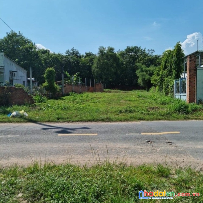 Bán đất mặt tiền đường bến đình, củ chi- 1.112m2- full thổ cư chỉ 10 triệu.m2