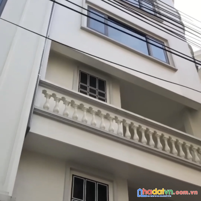Chính chủ cần cho thuê mặt bằng thuộc toà nhà 7 tầng tại địa chỉ: 11 phố vũ ngọc phan, phường láng