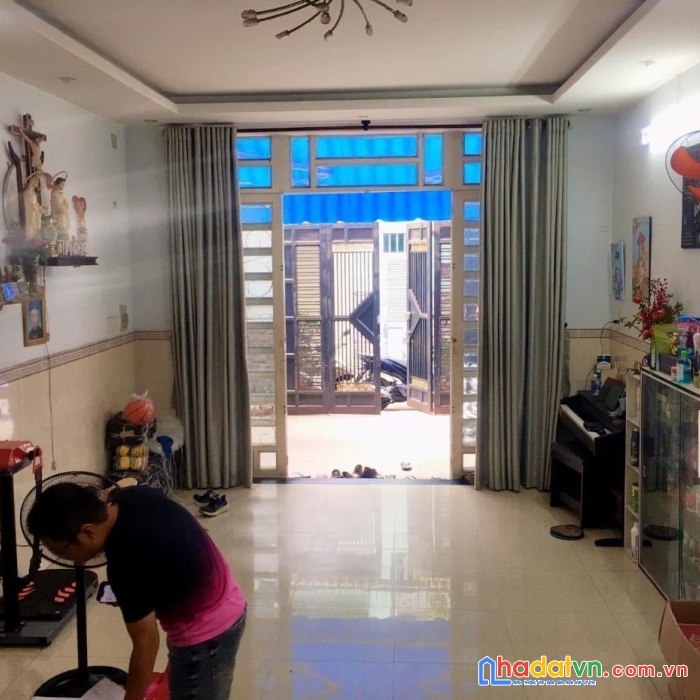 Bán nhà vườn lài - tân phú, dt, 4.3 x 18, 2 tầng, 3 pn, hxh, giá chỉ 7.3 tỷ.