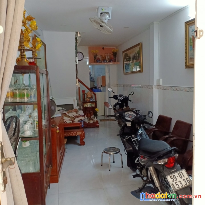 Nhà quận 10 - 2 mặt hẻm - hẻm thông thoáng - 42m2 - giá cực tốt