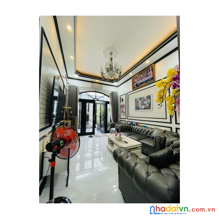 Bán gấp nhà xinh cmt8, tân bình, 3 tầng, 60m2 nhỉnh 10tỷ.