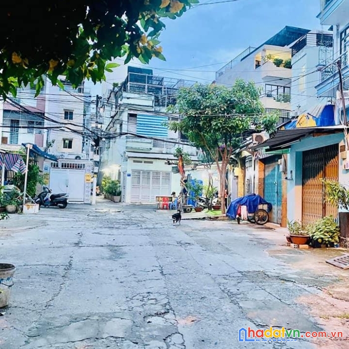 Bán nhà hẻm xe tải đường 3/2 khu vip nhất quận 10 , dt 4 x 14, 4 tầng, tặng nội thất