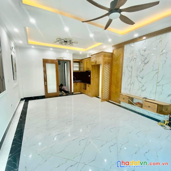 Khương đình - thanh xuân - 6 tầng thang máy - nhà đẹp mới xây - gần phố - 7,8 tỷ