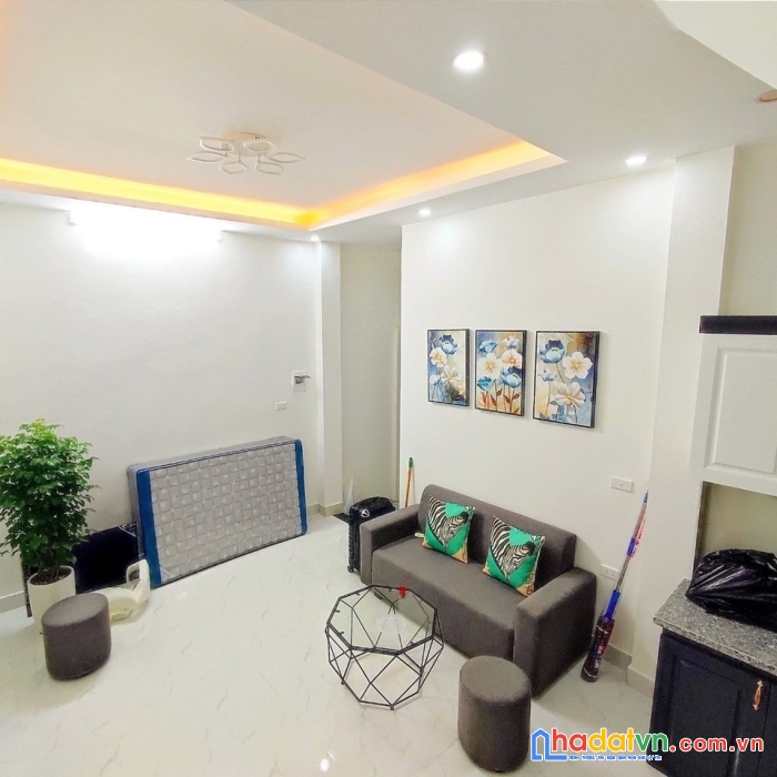 Hiếm! nhà nguyễn lương bằng, đống đa, nhà đẹp, giá tốt, 23m2, 2 ngủ, hơn 2 tỷ