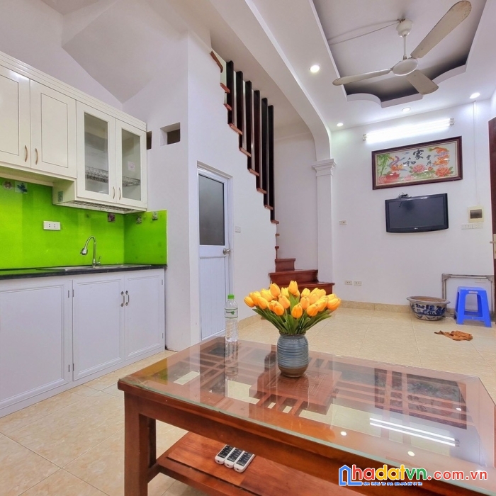 Chính chủ ủy quyền bán nhà đường láng, đống đa, hiện đại, 31m2, 3 ngủ rộng