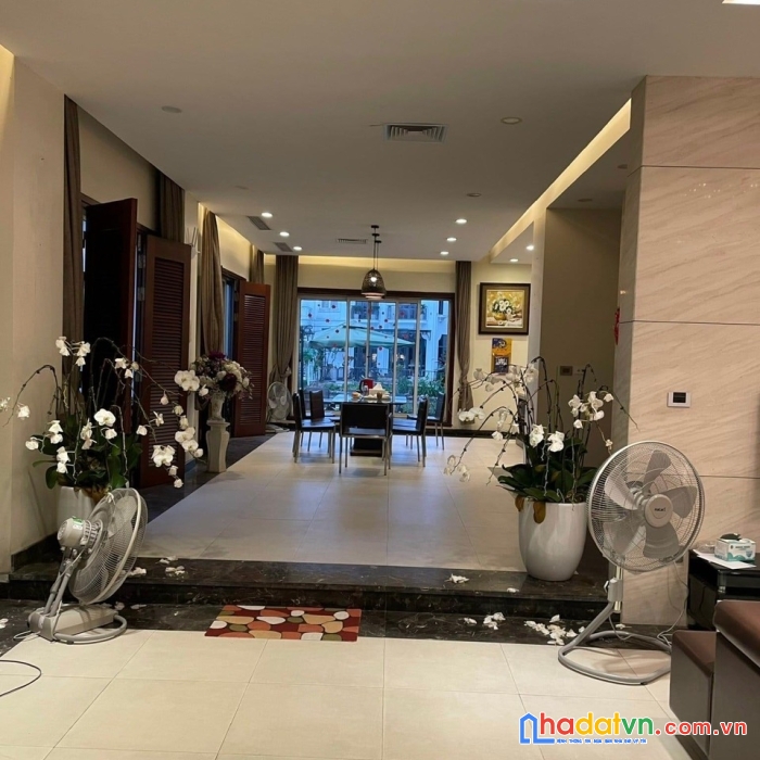 Bán nhà mặt phố mỗ lao lô góc 110m2 5t mt 20m chỉ hơn 22tỷ 2 mặt kinh doanh.