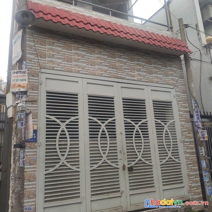 Ngộp bank. nhà mới 60m2 . xe tải đậu trước nhà .ht17