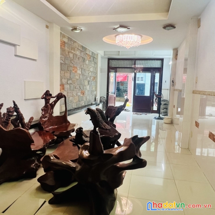 Bán nhà mặt tiền khu vip tân bình ngay vòng xoay lăng cha cả vừa ở vừa cho thuê dòng tiền 30 tháng