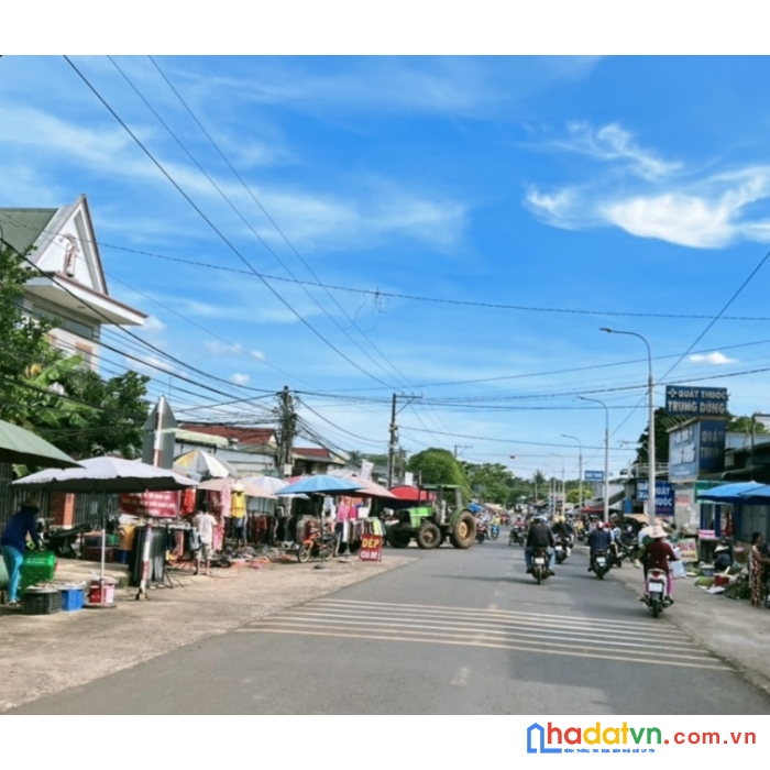 Đất 2 mặt tiền, đường dt769, gần kcn dầu giây, 1 tỷ 450.