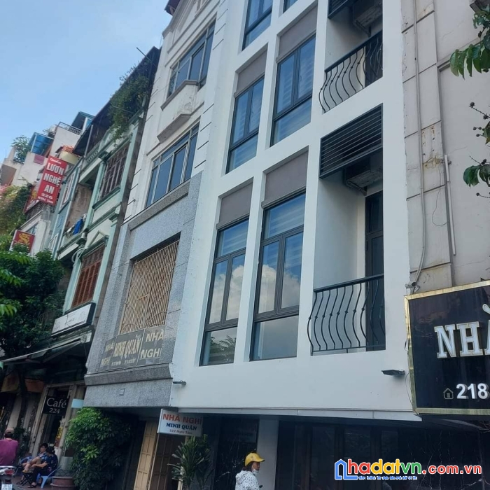 Có 102 nhà 2 mặt phố nghi tàm - yên phụ 8tầng thang máy. kd, văn phòng thẩm