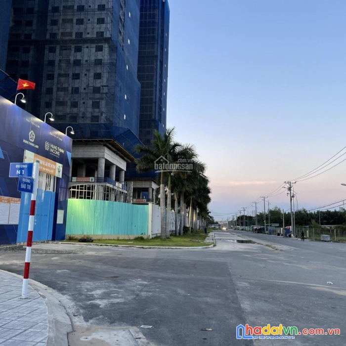 Bán gấp 5 căn nhà phố q7 saigon riverside, dt 5x18, 8x18m, gpxd hầm 4 lầu, giá trả trước 7.8
