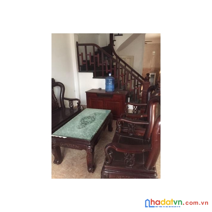 Nhà 3 tầng cũ tô hiệu, taxi đỗ cửa. cạnh chợ hà đông. 0982693883
