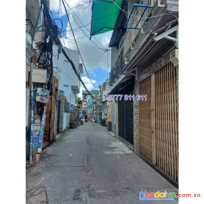 Bán nhà phan văn trị, bình thanhjh, xe hơi đỗ cổng - vài bước ra mt đường - nhà tài lộc lâu đời