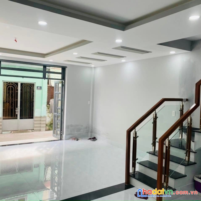 Nhà đẹp sổ vuông hơn tờ a4  ngang khủng 5,2 m giá 3,7 tỷ. phường tam phú gần chợ thủ đức, đại lộ