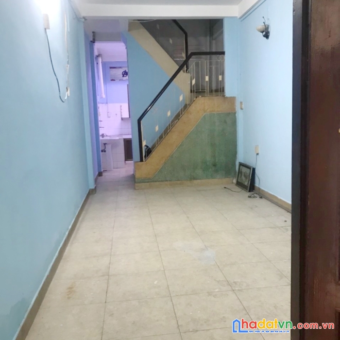 Nhà nở hậu hẻm nguyễn trãi p2q5. trệt,2 lầu + st. giá 6,5 tỷ tl