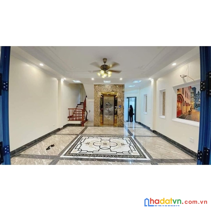 Nhà phân lô lạc trung, 52,7m2 x 5 tầng, ô tô vào nhà, giá rẻ bất ngờ - 094 567 6597