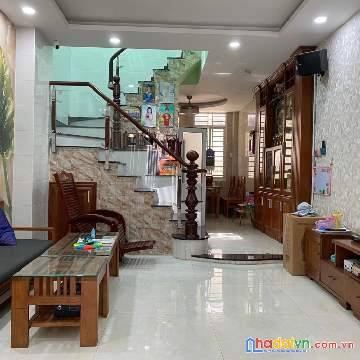 Hxh lê thị riêng 62m2 nhà 3 tầng btct gần ubnd quận 12