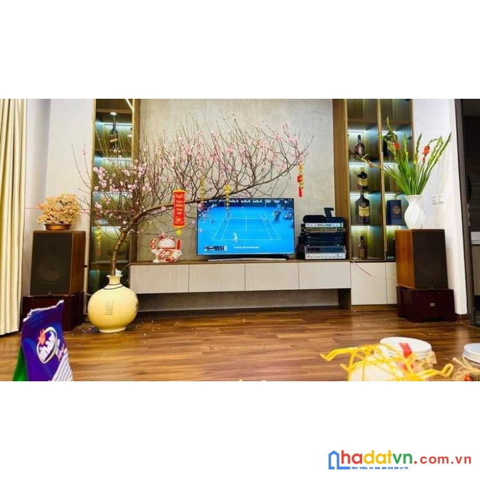 Lô góc -bán nhà - cầu giấy - nguyễn khang -yên hòa - vô vàn tiện ích- dt 40 m2 -giá3t8