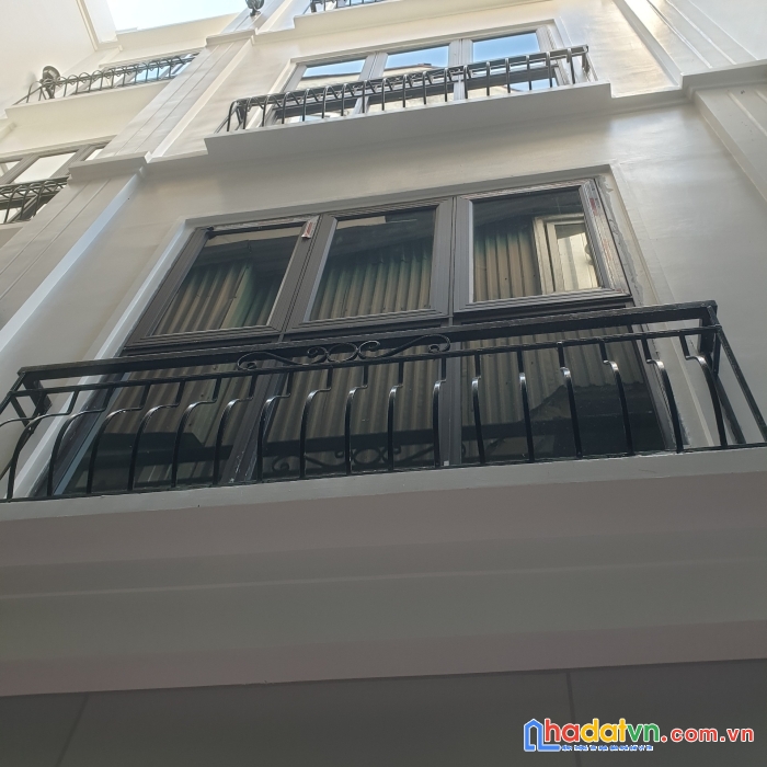 Trung tâm đại la, nhà thoáng, dân trí cao, 5tx35m2, nhỉnh 3 tỷ