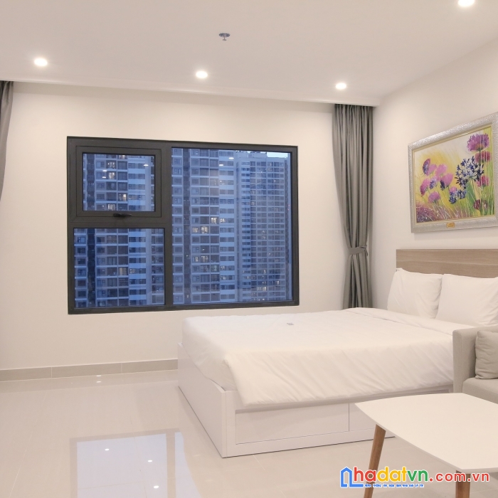 Cho thuê căn hộ dịch vụ studio đầy đủ nội thất của chủ đầu tư vinhomes