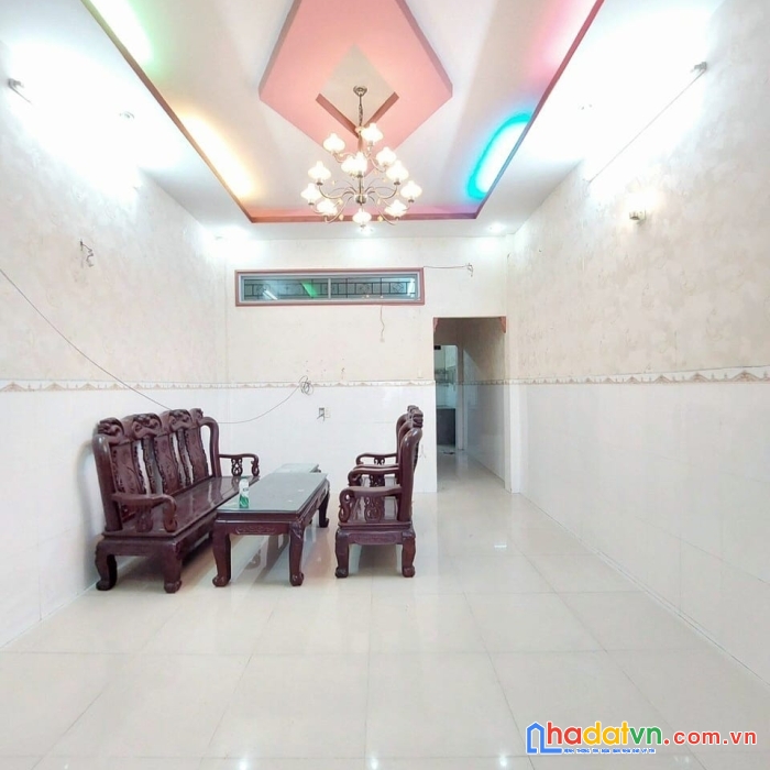 Nhà 2 tầng, phạm hữu lầu, q7, ngang 4m, dt hơn 65m2, nhỉnh 3 tỷ