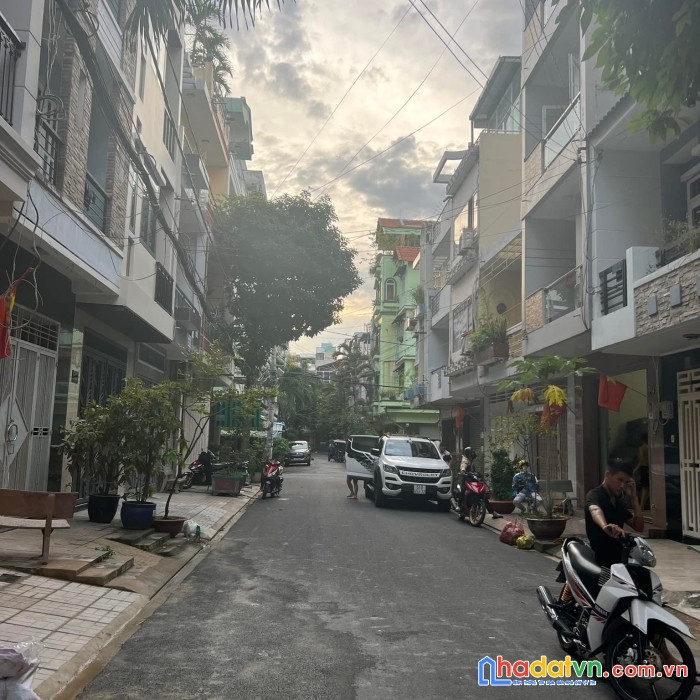 Siêu phẩm tân bình nhà thiết kế đẹp hẻm xe hơi sát mặt tiền ngay lạc long quân tân bình