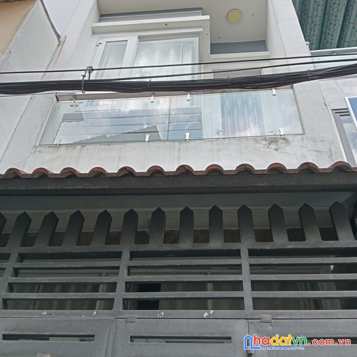 Nhỉnh 3 tỷ- sát mặt tiền âu cơ- dtsd 55m2- sổ nở hậu