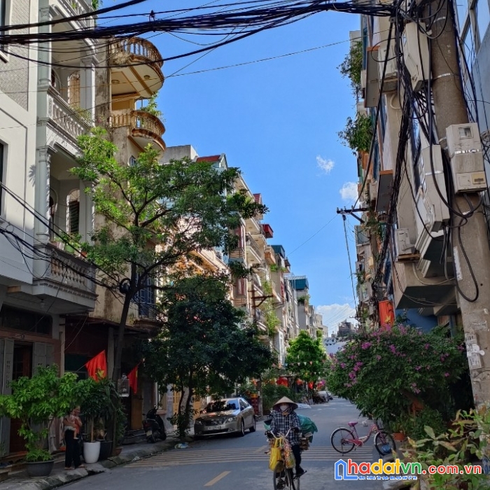 Bán nhà mp trần đăng ninh hà đông mặt tiền siêu rộng vừa kinh doanh vp vừa ở khu vực an ninh tốt