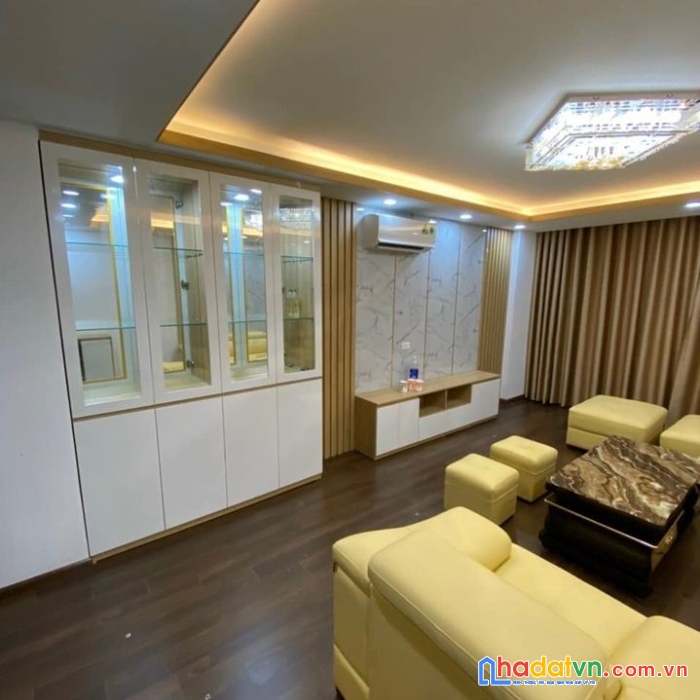 Bán nhà phố giáp bát, 5 tầng, 40m2, lô góc.