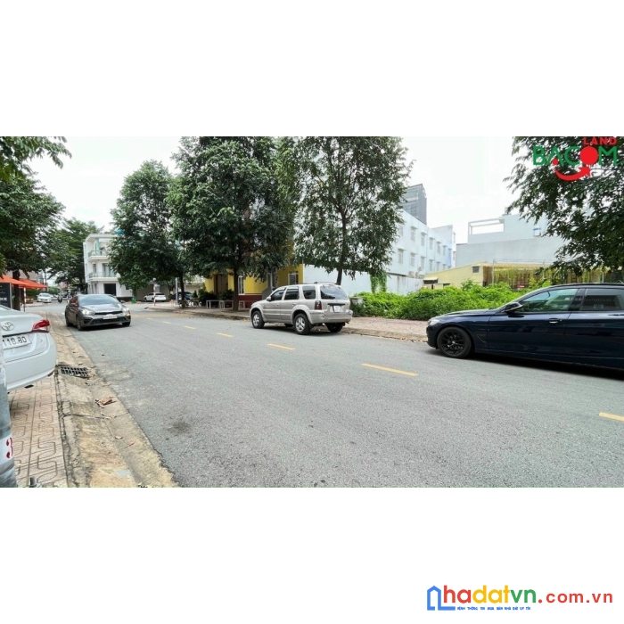 Hạ giá 200tr,nhà 72m2 shr thổ cư đường 2 xe né nhau khu d2d chỉ 4ty8