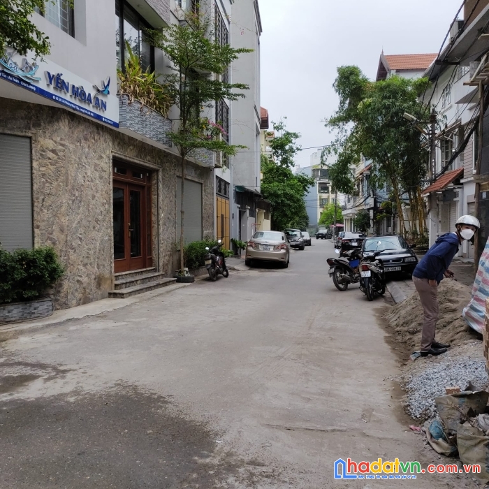 Nhà phố hoàng như tiếp, 5 tầng ở ngay, 4.2 tỷ. long biên.