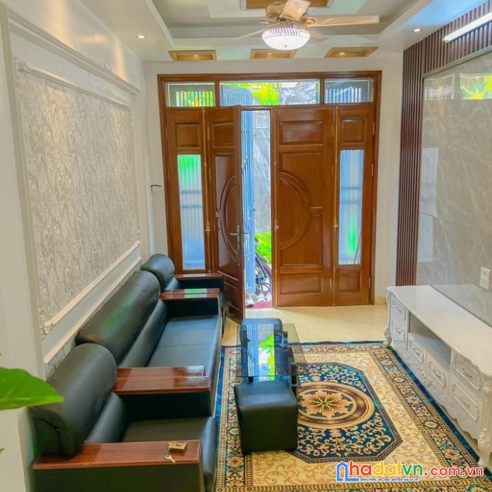 Bán nhà gần giải phóng, hoàng mai gần ô tô 5 tầng giá 3,45 tỷ.
