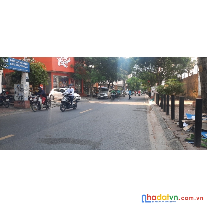 Bán nhà phú diễn-6t, thang máy, kinh doanh, phân lô, ô tô, giá 8.9 tỷ.