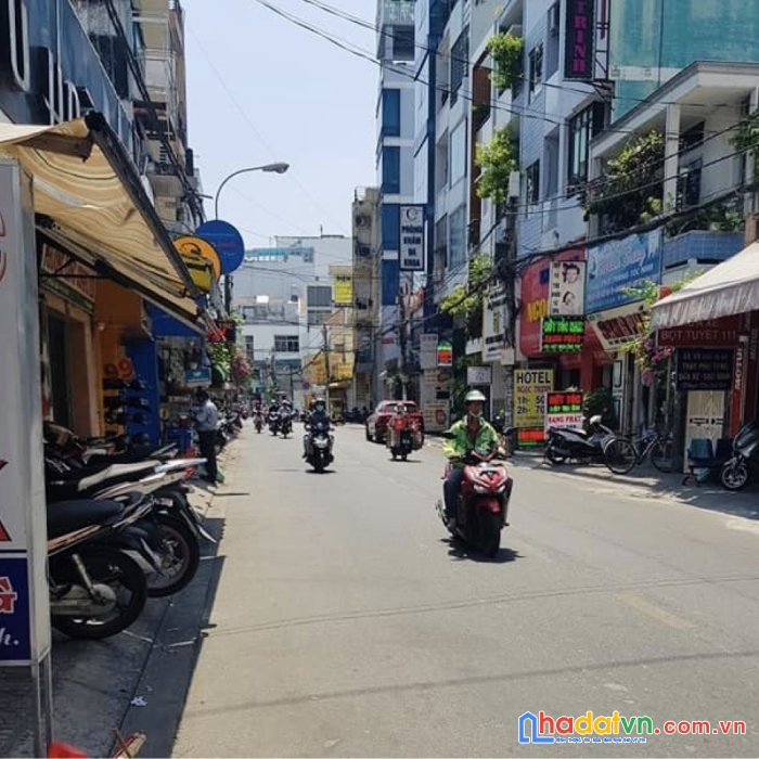 Bán nhà mặt tiền đường nguyễn giản thanh, p15, q10 dt 3x10m trệt 4 lầu nhà mới giá 9,5 tỷ tl.