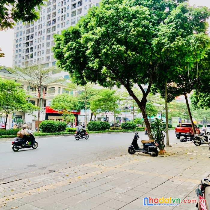 Mặt tiền cực đẹp nguyễn khánh toàn cầu giấy 45m2 chỉ 14 tỷ