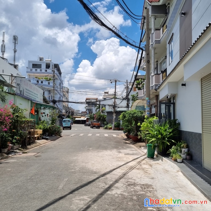 Bán nhà c4 hẻm nhựa 8m thông - 85m2 - kinh doanh  tốt - giá 7 tỷ