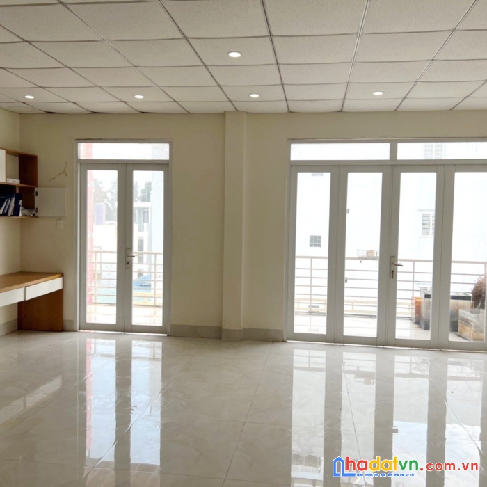 Bán nhà 3 mặt hẻm xe tải 15x18m dương bá trạc p1 q8 giá 24 tỷ