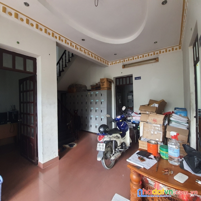 Bán gấp nhà 2000mz thổ cư 100%100 đã tách làm 6 thửa.