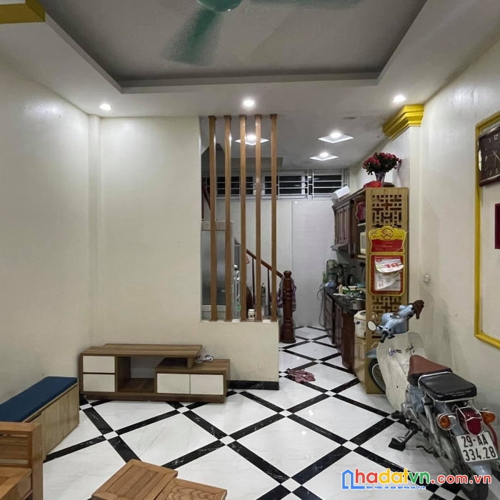 Bán gấp nhà xuân la phân lô ô tô đỗ cửa kinh doanh ngõ thông giá 3,2 tỷ
