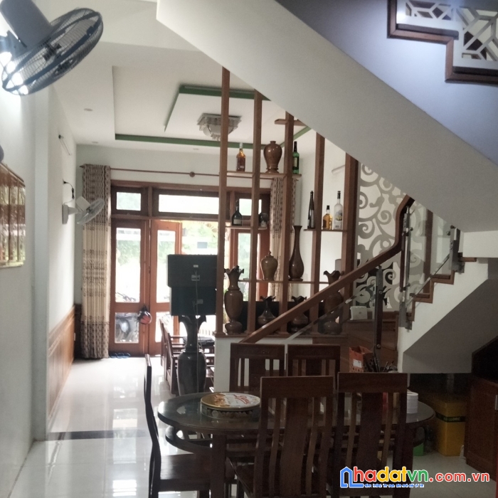 6 tỷ. nhà 3 lầu, dt 100m2. mt 5m. đường 7.5m, khu an trung, sơn trà