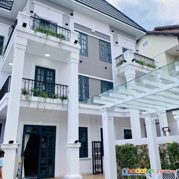 Bán nhà mặt tiền đường số q4, 6 tầng mới, 311m2 ngang 15m, xe hơi đỗ cửa