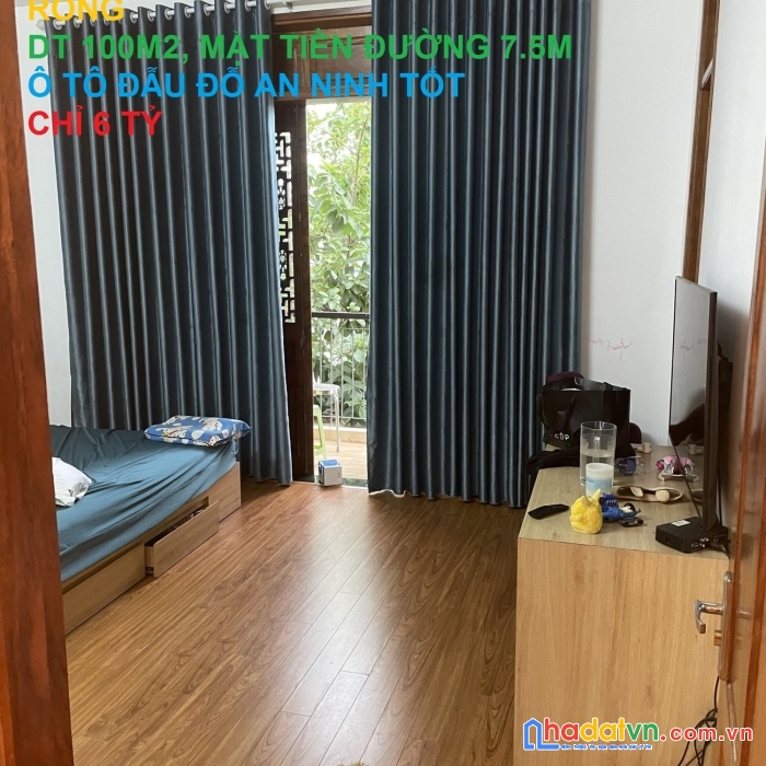 Chấn động sơn trà. nhà 3 lầu, dt 100m2, đường 7.5m. gần cầu rồng