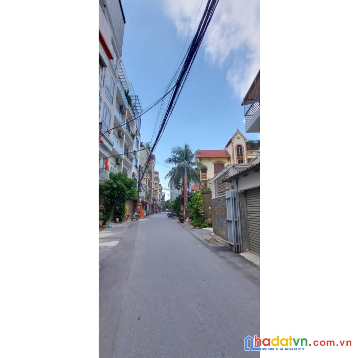 Bán gấp nhà lạc long quân, phân lô,ô tô tránh , gara, 45m2, giá 6.8 tỷ