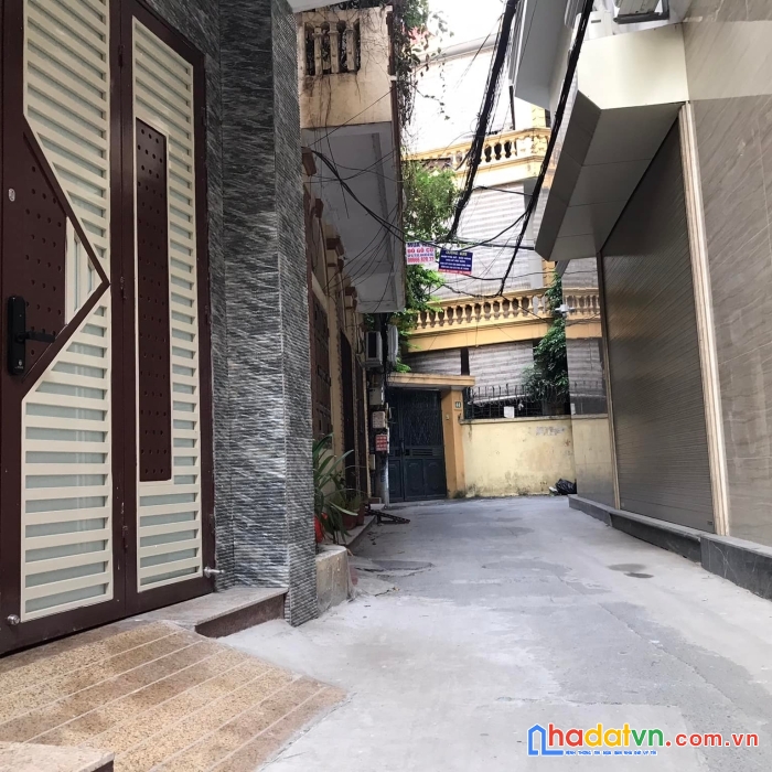 Lô góc – gần phố - vị trí đẹp – mặt tiền rộng – gara ô tô – kinh doanh văn phòng