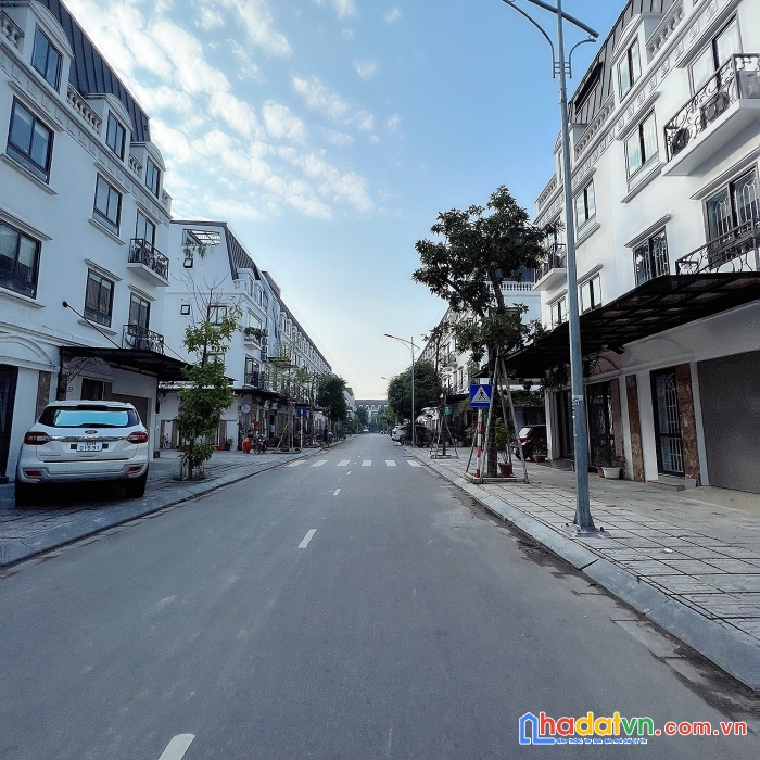 Bán lk lacasta văn phú hà đông 73m2 kinh doanh thoáng trước sau 10.8 tỷ