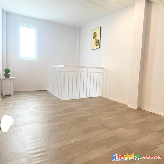 Nhà mới vào ở ngay-vew bờ sông- hẻm xe hơi một trục 4,7 tỷ